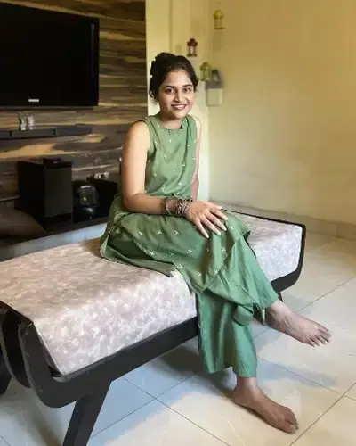 Meerganj Call Girls